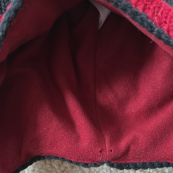 Cold Hollow Knitting XL Winter Hat with Ear Flaps - Picture 5 of 6